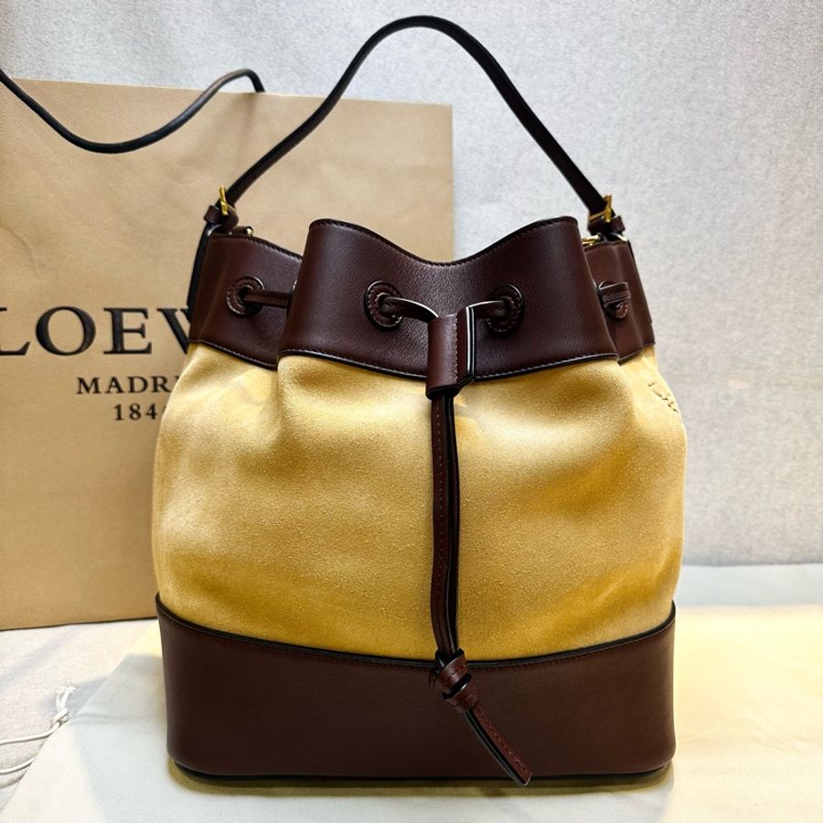 經典LOEWE 麂皮（絨面革）水桶包-0