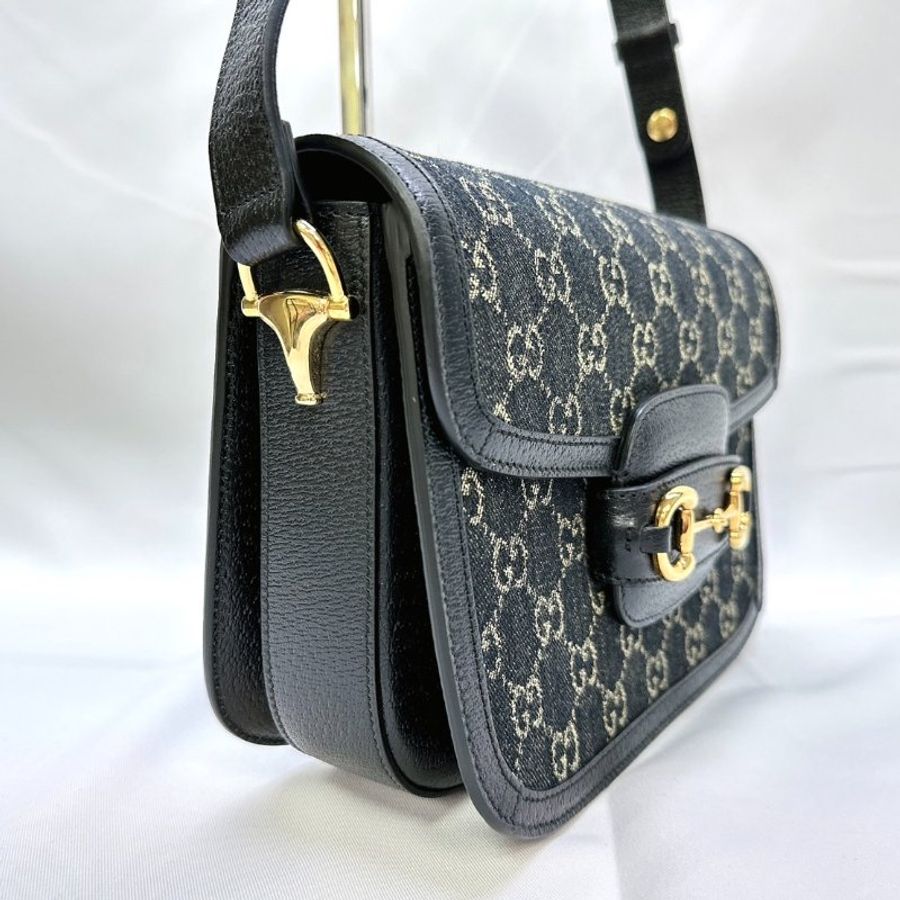 GUCCI 1955 Horsebit單寧黑馬銜扣肩揹包-3