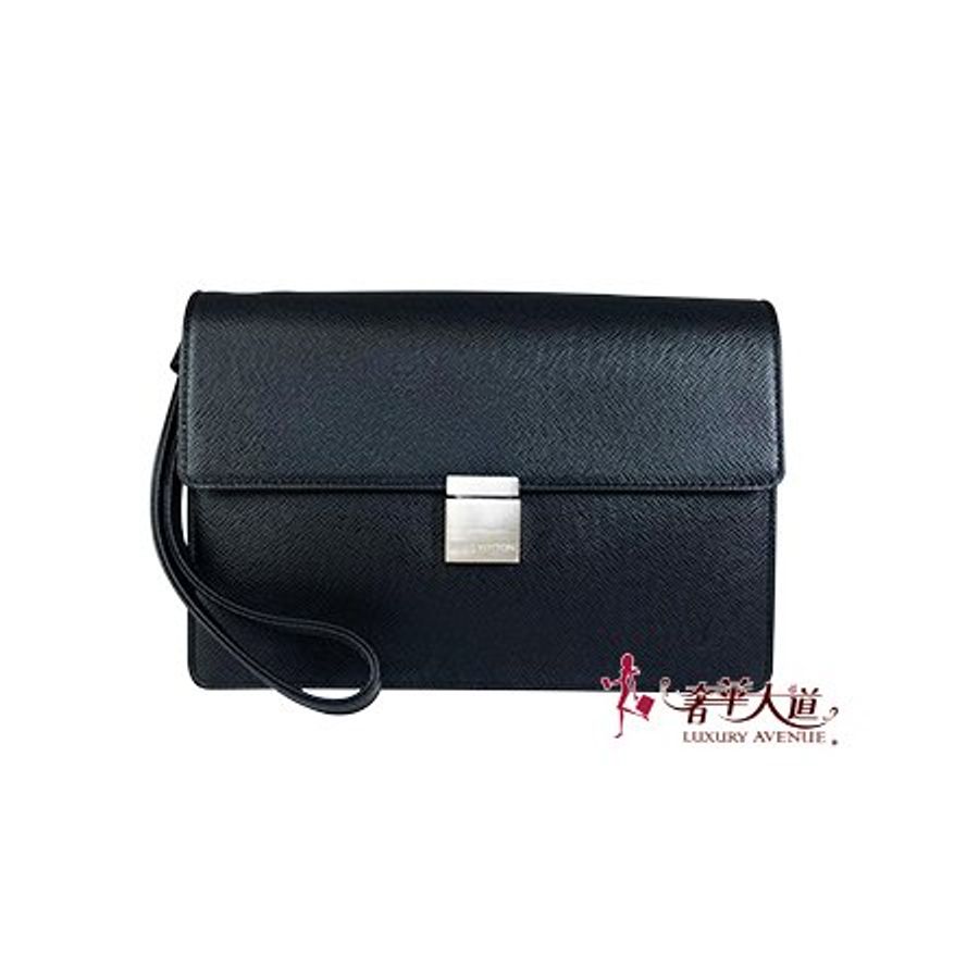 已售出*Louis Vuitton黑色TAIGA牛皮 Selenga 手拿包 M30782-0