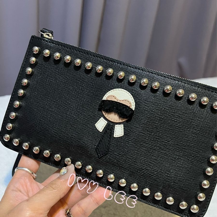 FENDI 卡爾公仔造型鉚釘防刮牛皮手拿包 單層包 二手精品-16