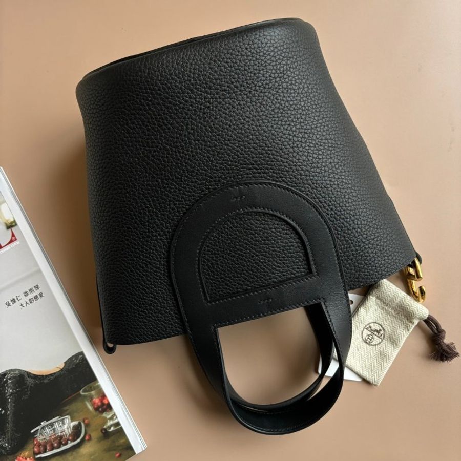 ::HERMES:: B刻 IN THE LOOP 黑金 豬鼻手提包 新版菜籃子-0