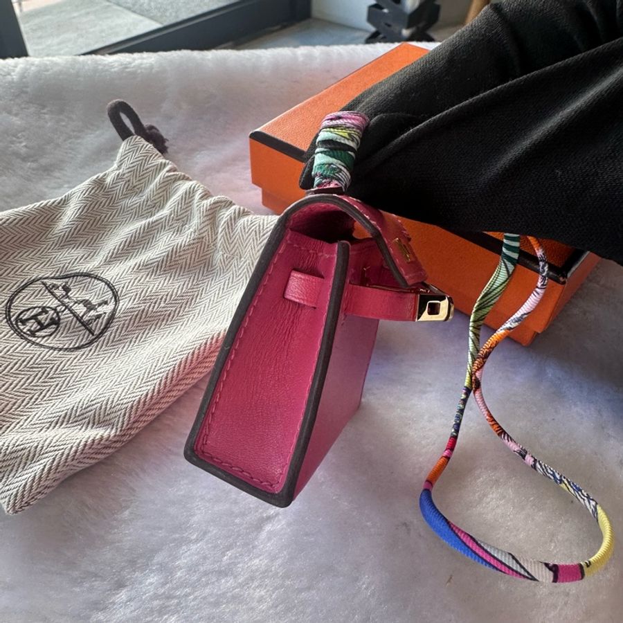 Hermes Kelly Twilly Bag 拼色迷你凱莉包吊飾(唇膏粉/古典玫瑰粉)-1