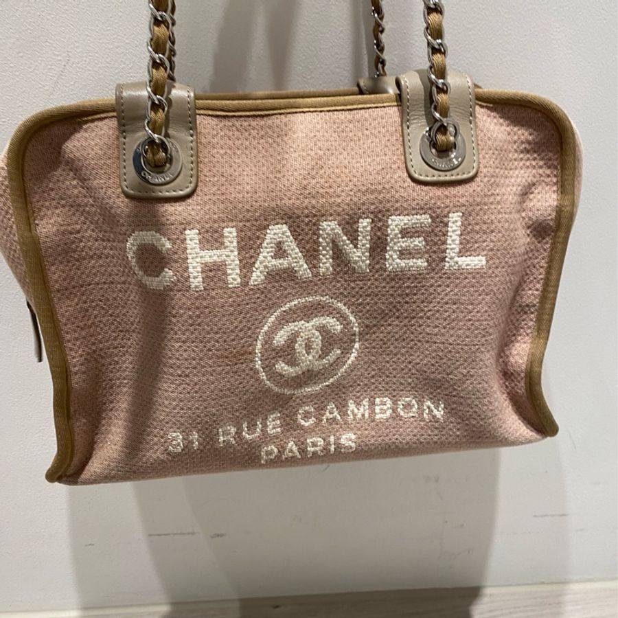 香奈兒Chanel肩背海灘保齡包 奶茶色 正常使用痕跡確定之後再下單喔-0