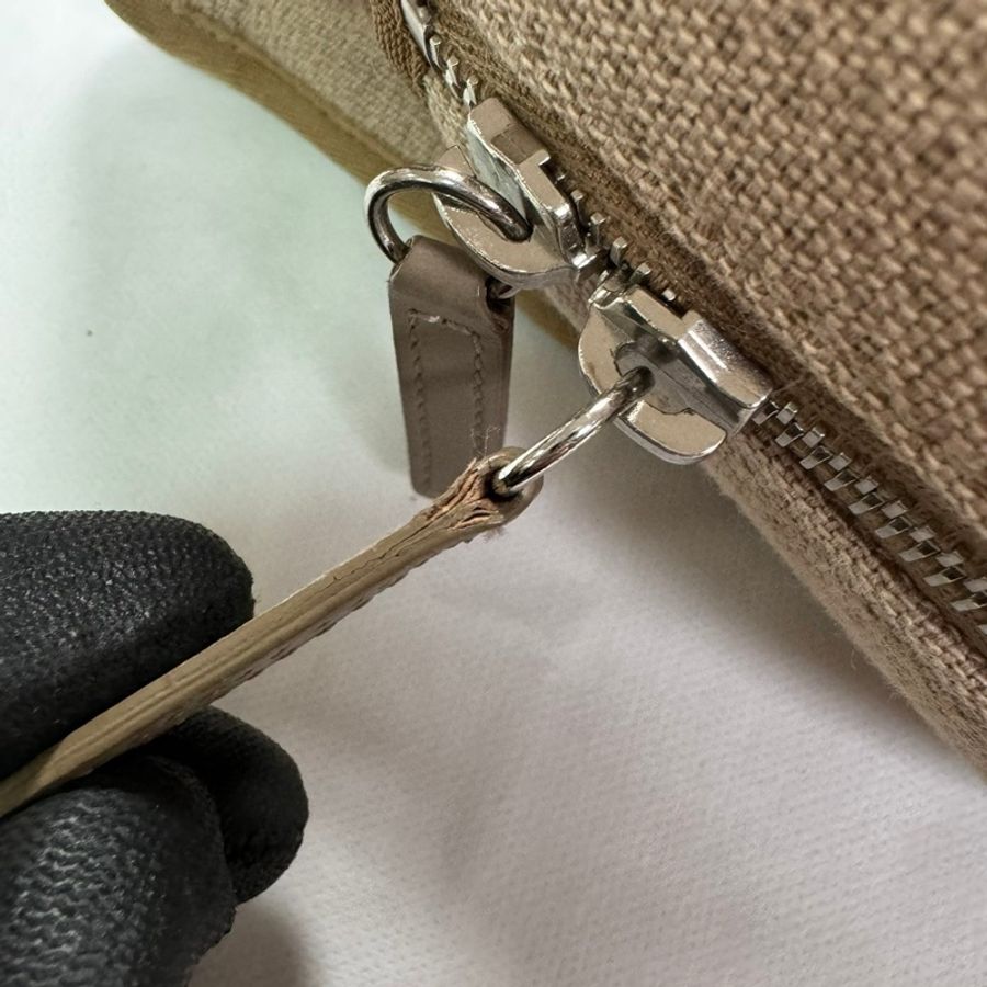 香奈兒Chanel肩背海灘保齡包 奶茶色 正常使用痕跡確定之後再下單喔-15