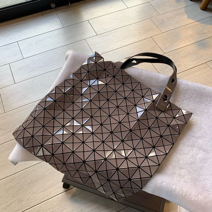 ISSEY MIYAKE BAO BAO PRISM GLOSS 10X10亮面手提包-0