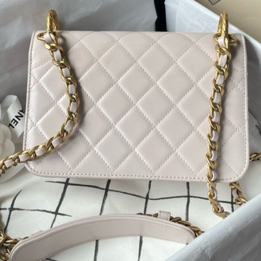 Chanel 菠蘿扣復古牛皮包-1