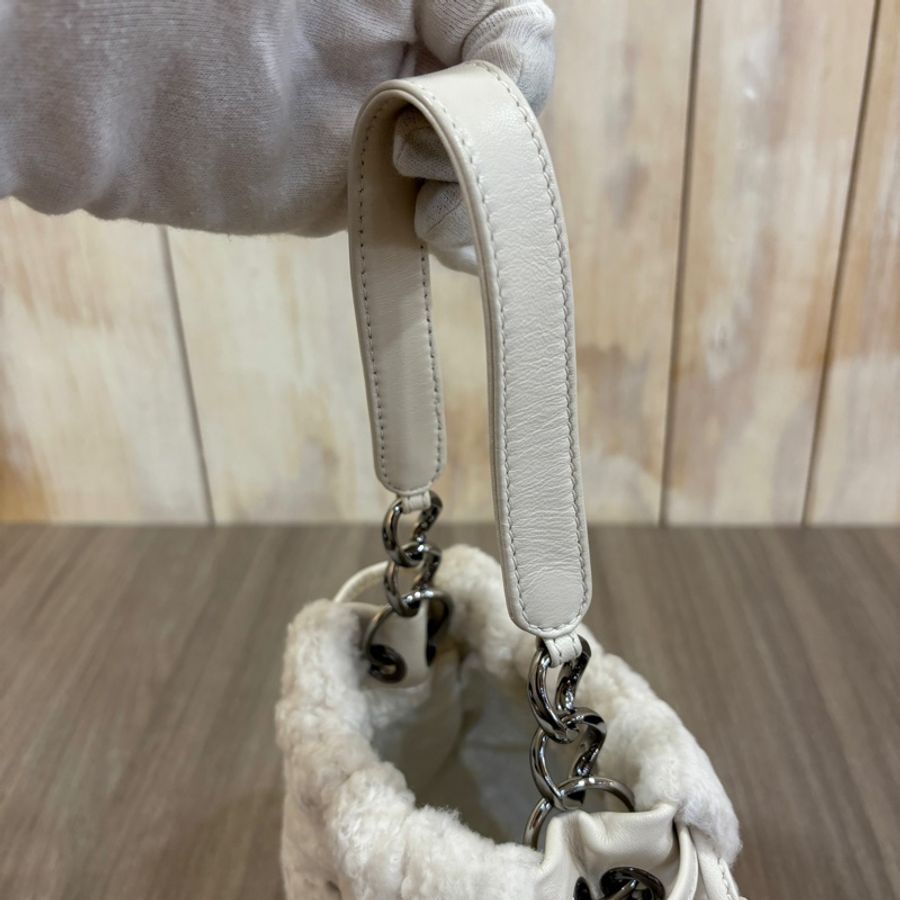 Chanel白雪公主羔羊毛銀釦流蘇小福袋 手拎包-11