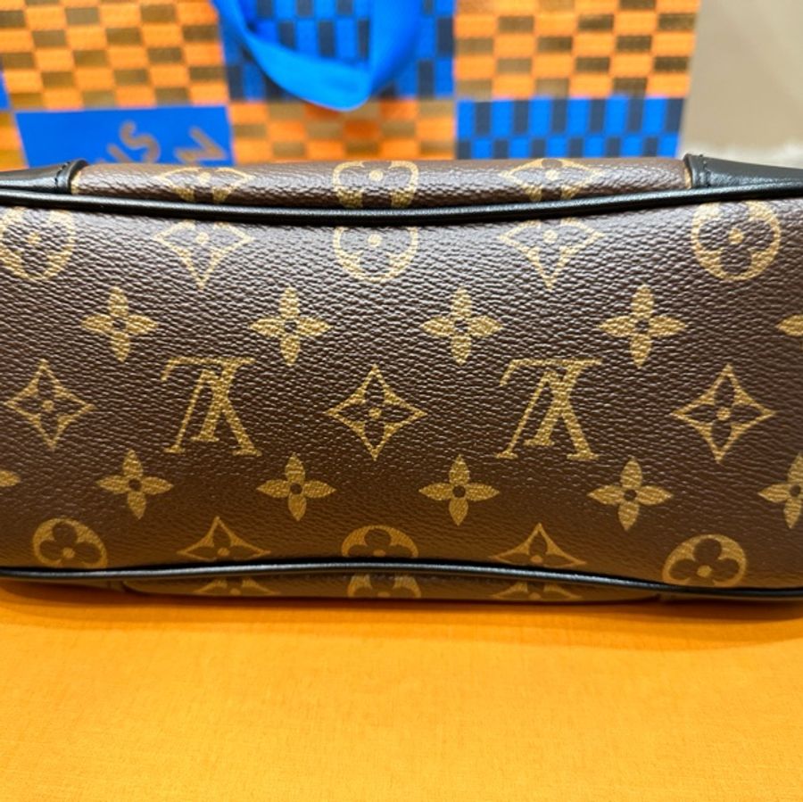 LV BOULOGEN黑牛角 肩背包-8