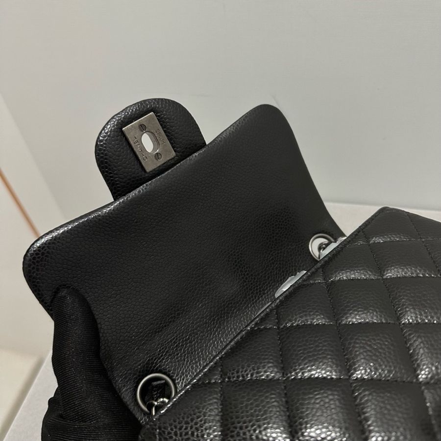 Chanel Caviar 17cm 方胖銀扣-4