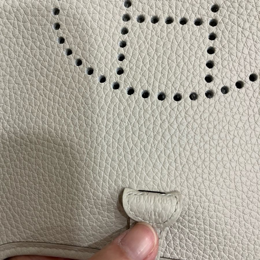 Hermes 愛馬仕 mini Evelyn 16 冰川白Benton 銀扣彩色編織背帶-4