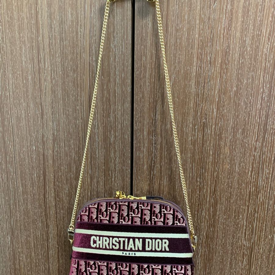 閒置品未使用 刺繡款Christian Dior 迪奧 手拿包 斜背包 側背包 經典標誌 老花 絨毛 化妝包 已改斜背 附贈內瞻包-13