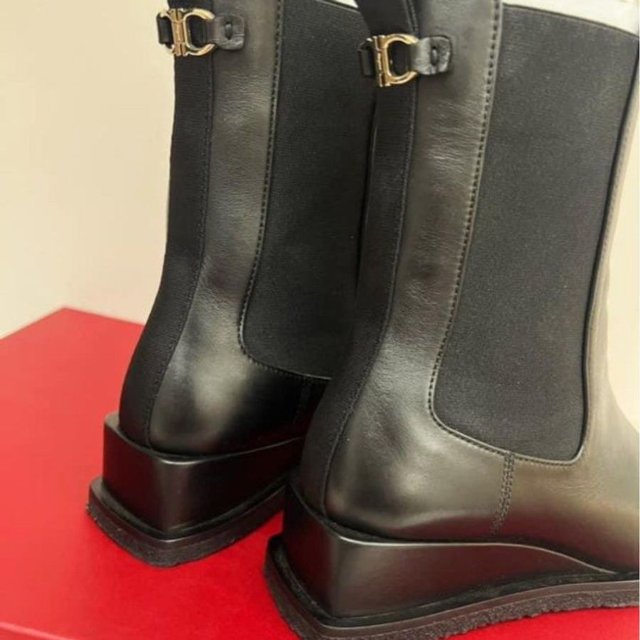 Ferragamo 黑色短靴 僅試穿 尺寸35原價29000-0