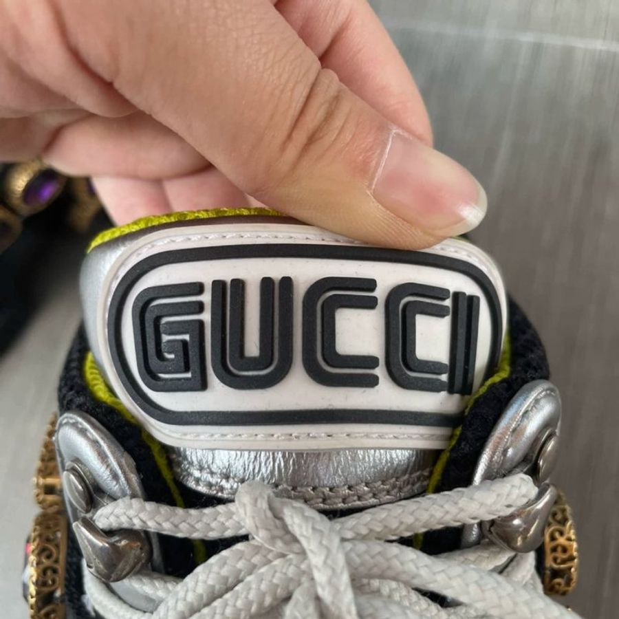 Gucci 鑽扣鞋運動鞋 34.5號 很新 專櫃單單鑽石鍊條都要一萬八 這雙原價近五萬-1