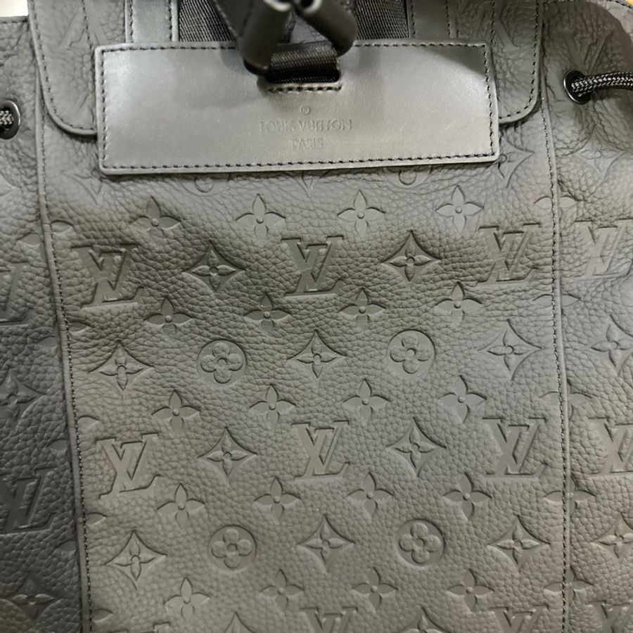 LV Christopher PM Monogram Taurillon 皮革-1