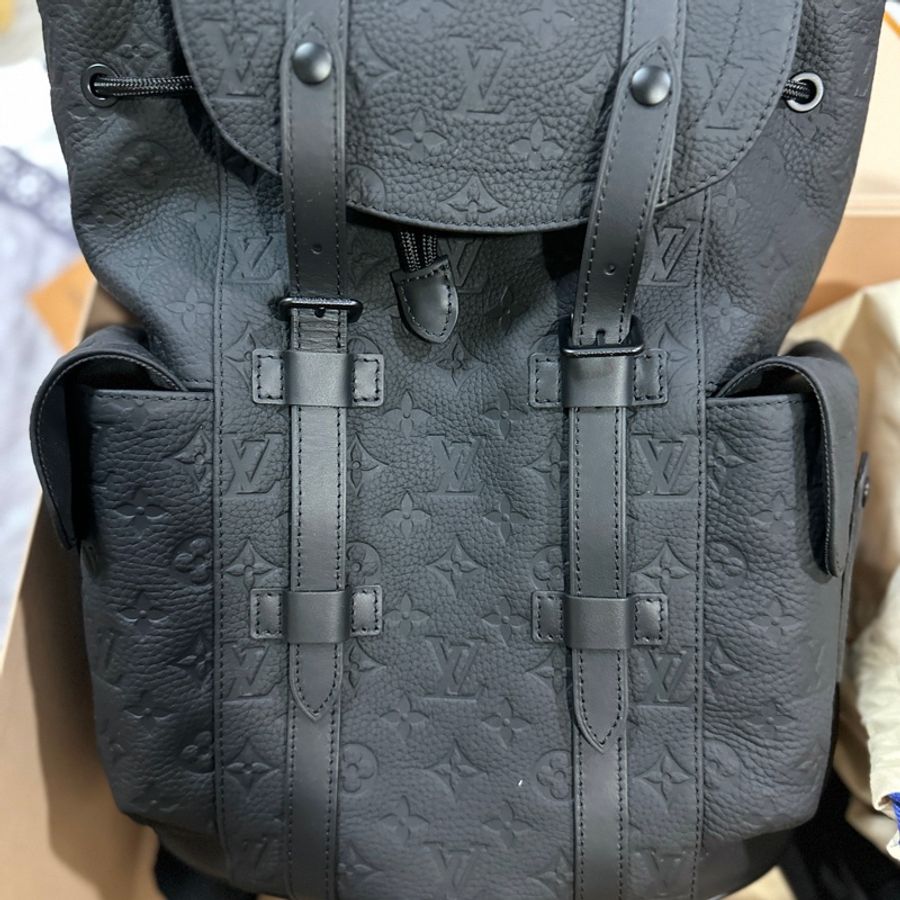 LV Christopher PM Monogram Taurillon 皮革-8