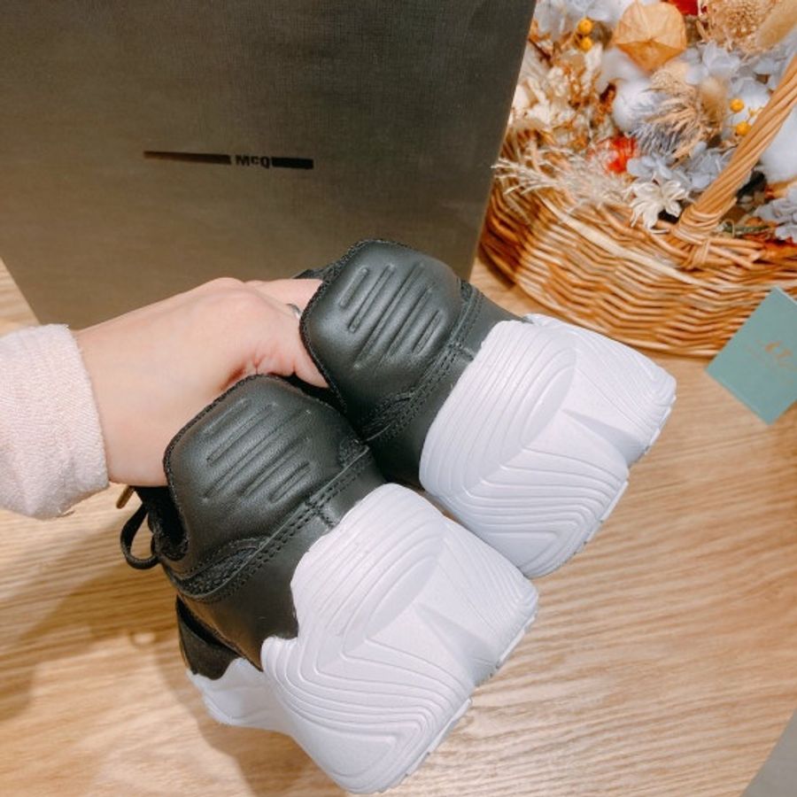 Alexander McQueen 亞歷山大麥昆黑色透氣網面時尚厚底休閒運動鞋 MCQ Sneakers Size 37-2