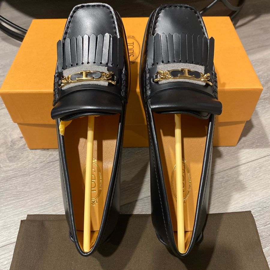 全新TOD’S黑色樂福鞋-0