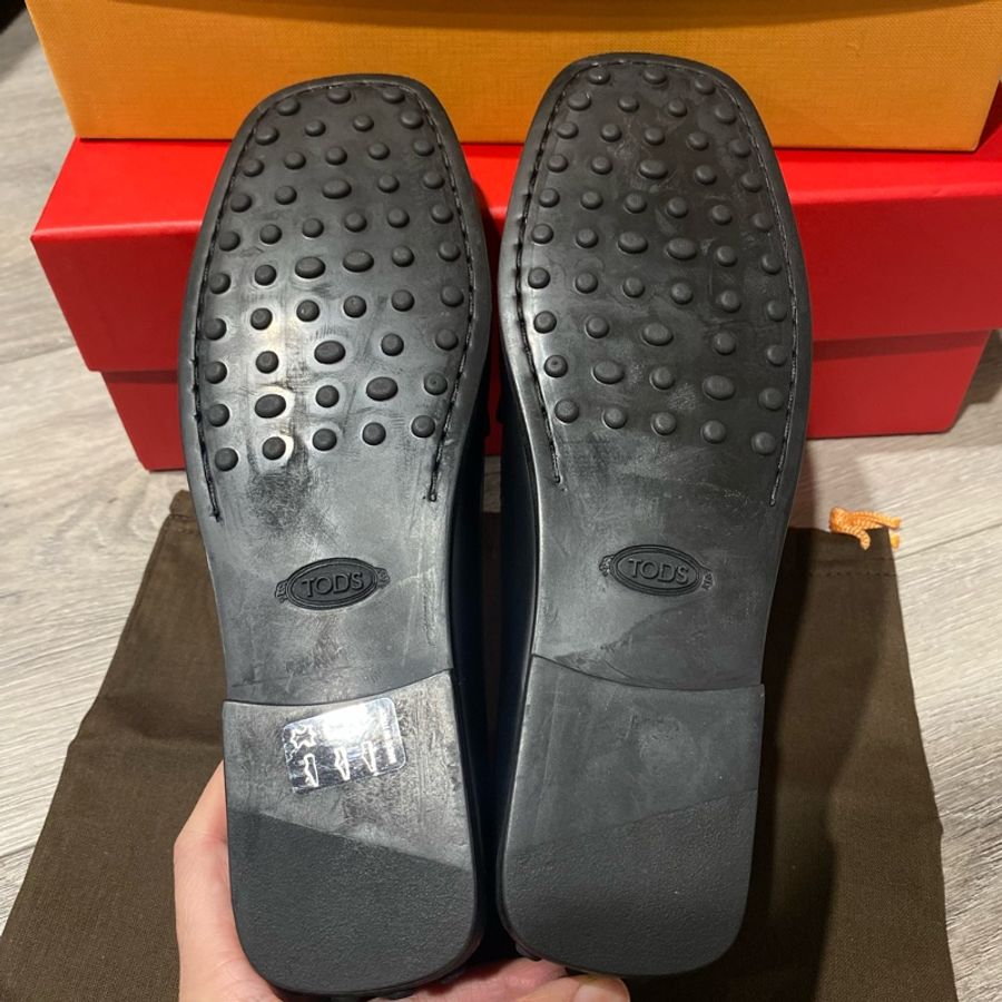 全新TOD’S黑色樂福鞋-8