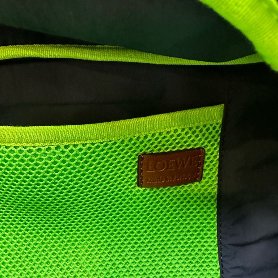 LOEWE 大號 ANAGRAM 腰包 蘋果綠和深海軍藍-9