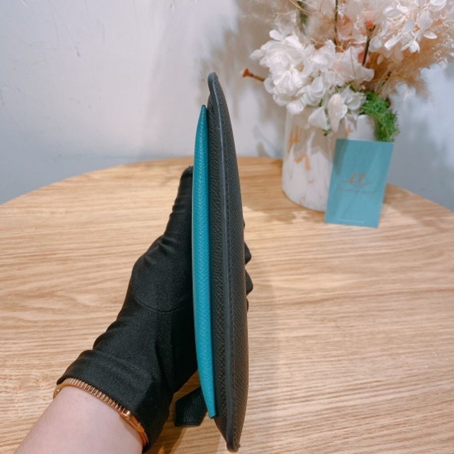 Moynat 摩奈拉鍊手拿包採用經典 Trousse Enveloppe Pouch MM-2