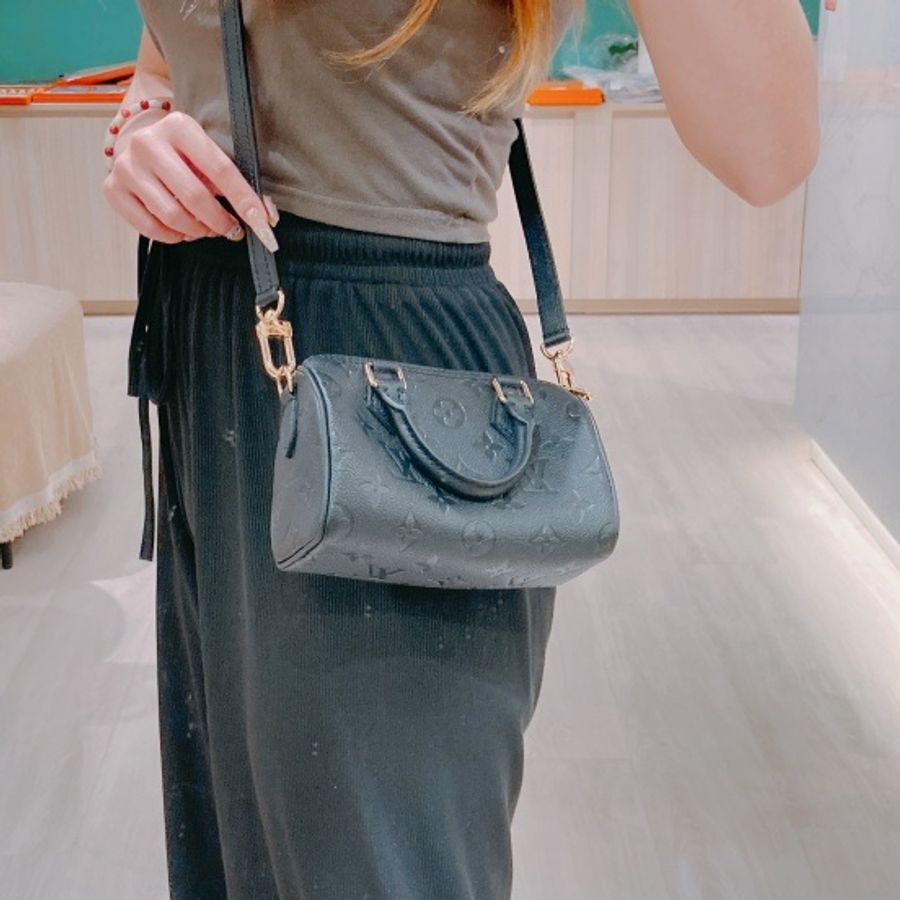 Louis Vuitton 路易威登金扣手挽肩背兩用袋黑色 Nano Speedy Monogram Empreinte Leather-6
