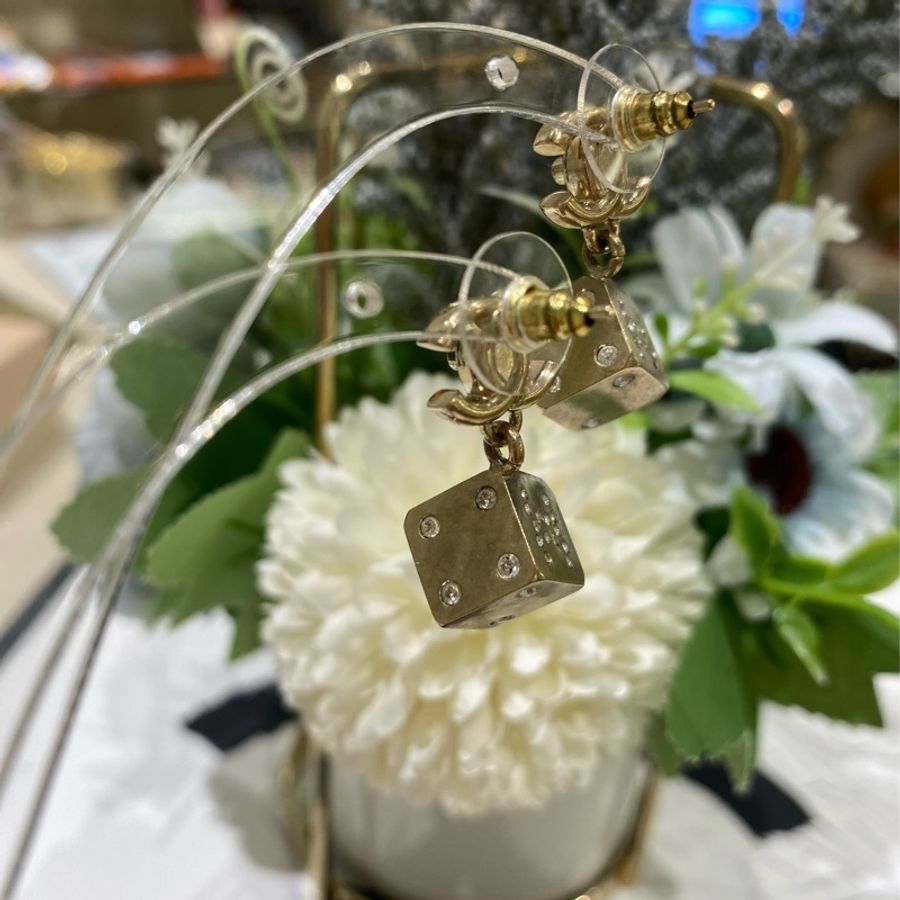 TK0764 Chanel 香奈兒骰子雙C耳環 Dice With CC Logo Earrings-17