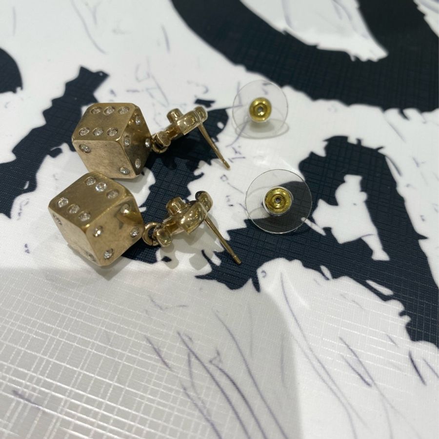 TK0764 Chanel 香奈兒骰子雙C耳環 Dice With CC Logo Earrings-27