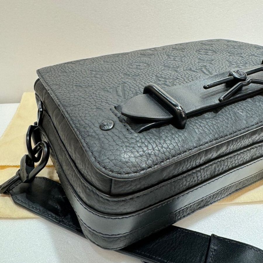 LV 斜背包/側背包/郵差包 全皮壓紋 M57307 88成新-5