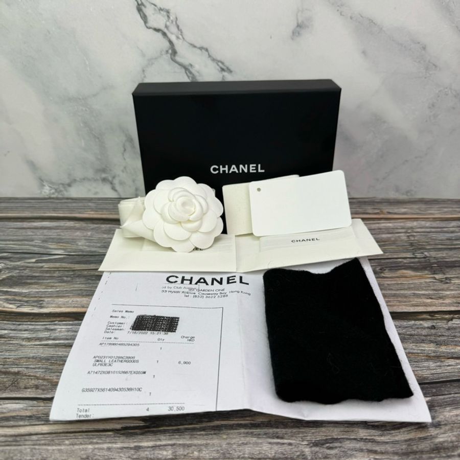 CHANEL 經典雙C LOGO黑金三折 #短夾 #零錢包 / #卡夾 晶片款-1
