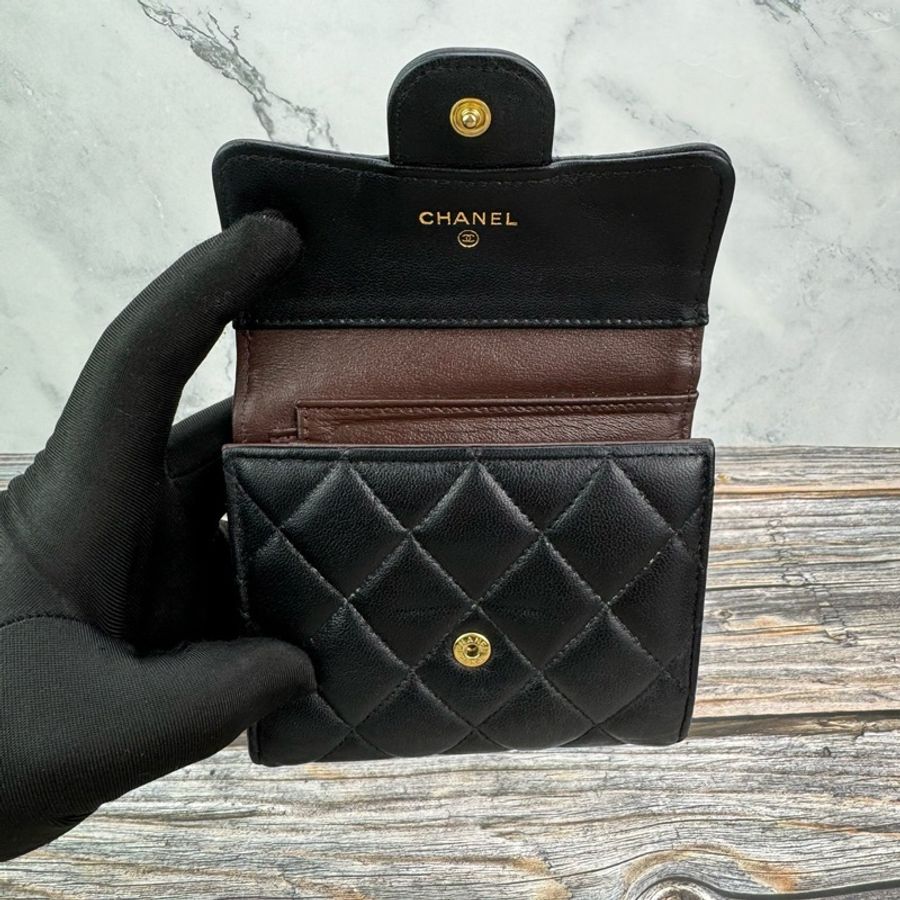 CHANEL 經典雙C LOGO黑金三折 #短夾 #零錢包 / #卡夾 晶片款-13