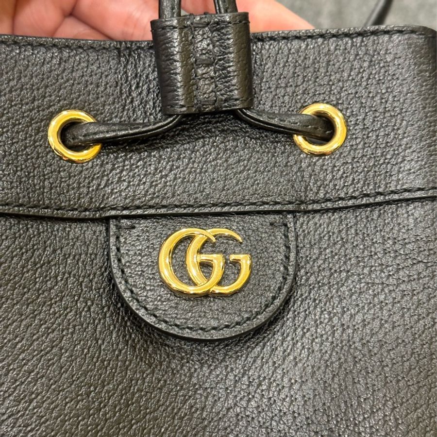 已售出【GUCCI 古馳】GUCCI OPHIDIA雙G金屬 LOGO綠紅綠織帶牛皮束口斜背水桶包(小/黑)-38