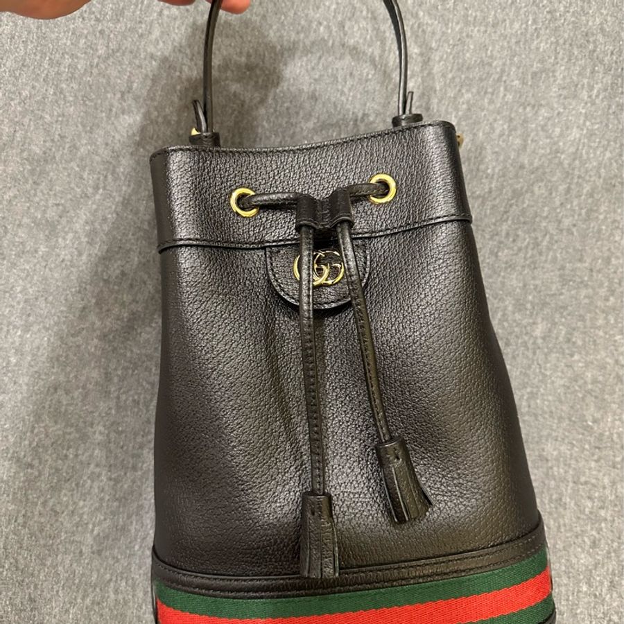 已售出【GUCCI 古馳】GUCCI OPHIDIA雙G金屬 LOGO綠紅綠織帶牛皮束口斜背水桶包(小/黑)-41
