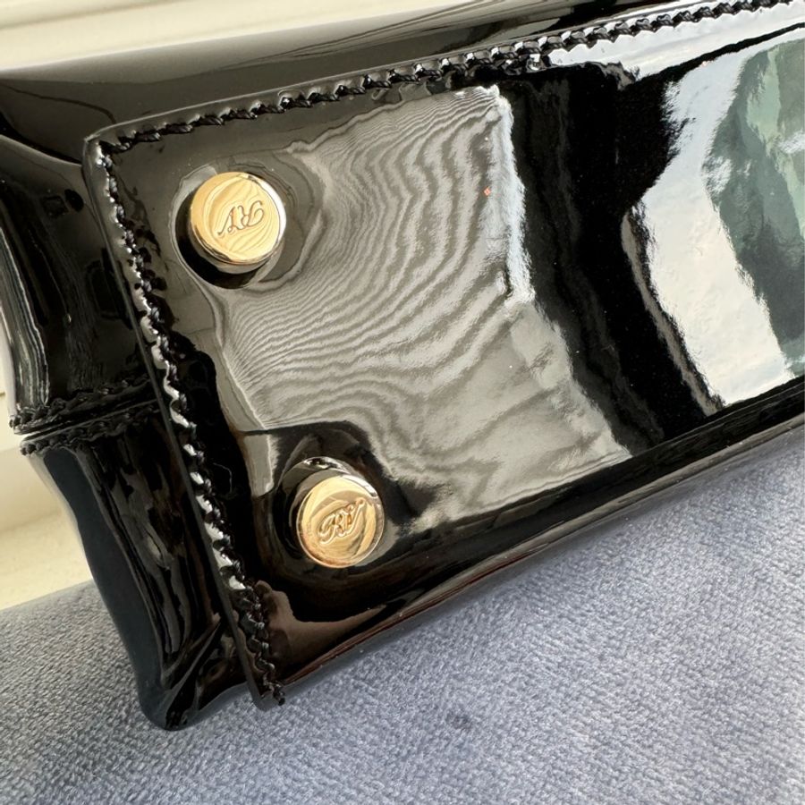 Roger Vivier Metal Buckle Bag(黑漆皮) (附盒子&紙袋)-13
