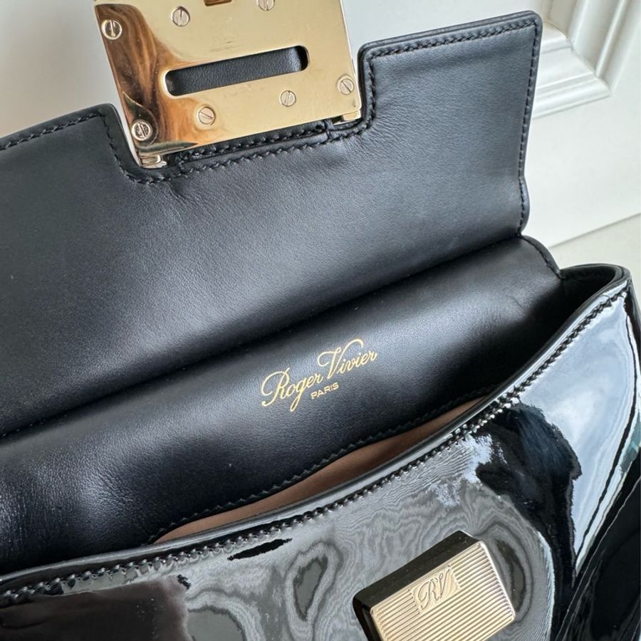 Roger Vivier Metal Buckle Bag(黑漆皮) (附盒子&紙袋)-15