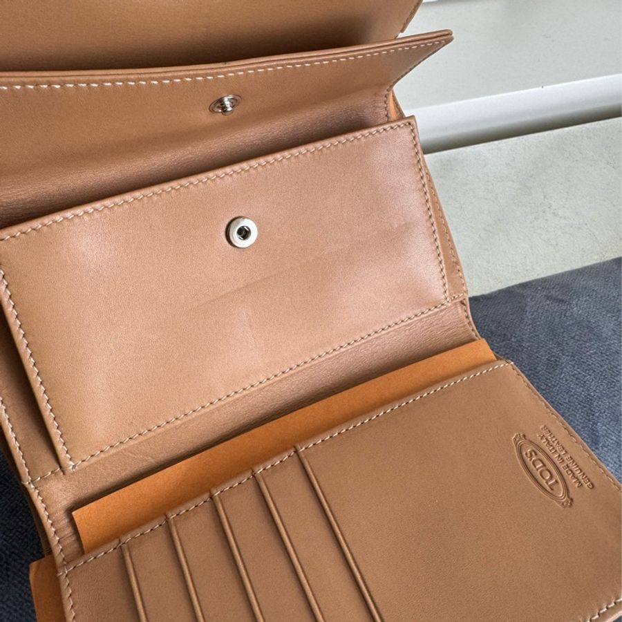 Tods 錢包 折疊式 皮夾 全新 未使用-4