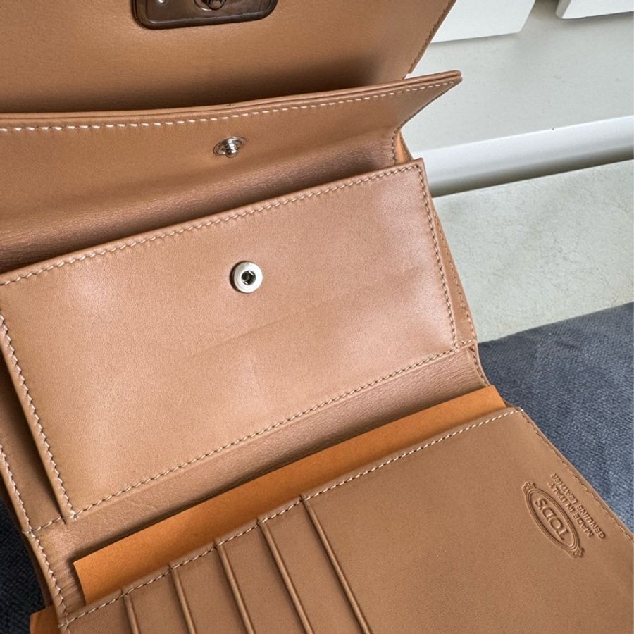 Tods 錢包 折疊式 皮夾 全新 未使用-10