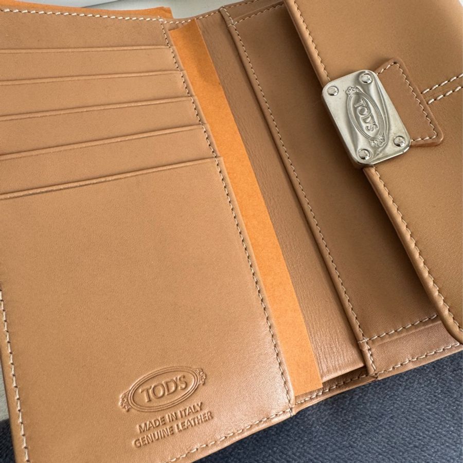 Tods 錢包 折疊式 皮夾 全新 未使用-12