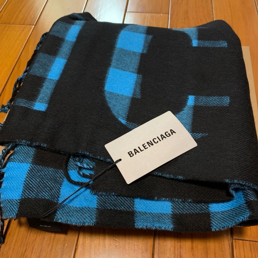 特惠價!巴黎世家 Balenciaga 雙面圍巾-1