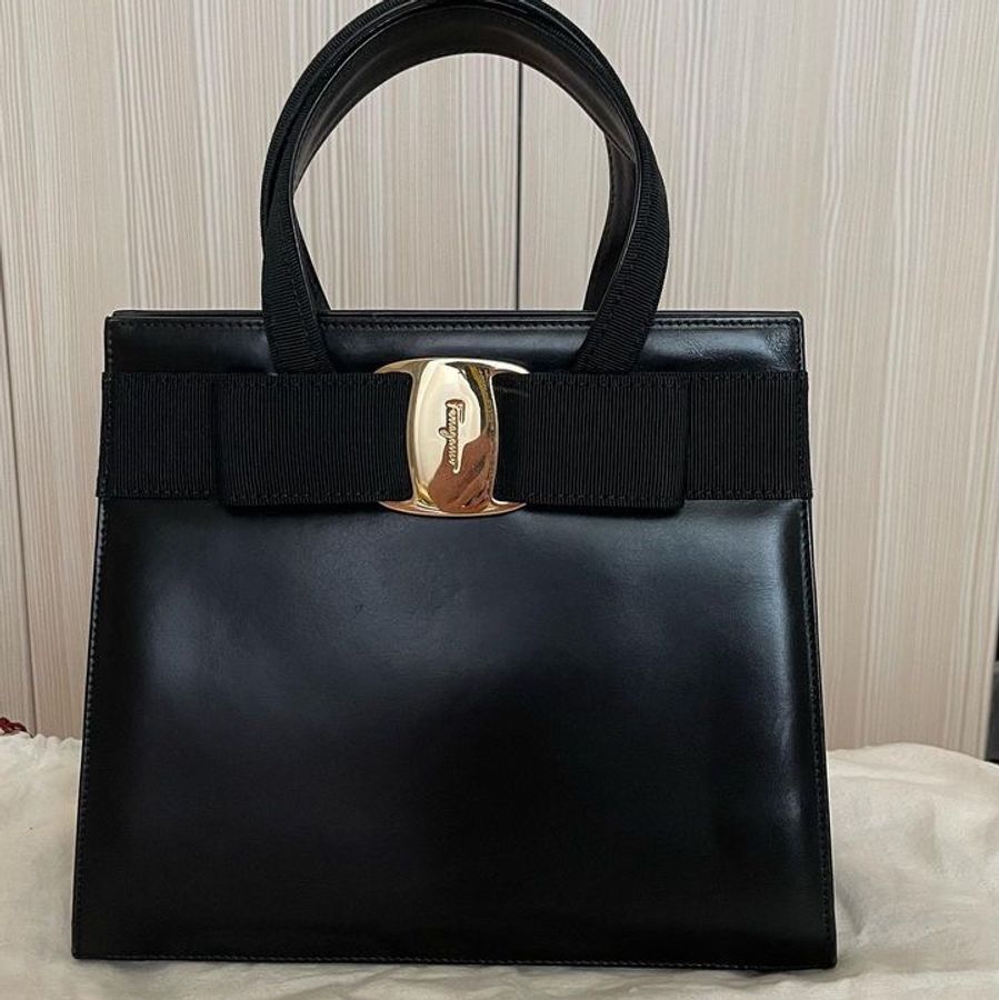 Ferragamo蝴蝶結經典牛皮手提包-0