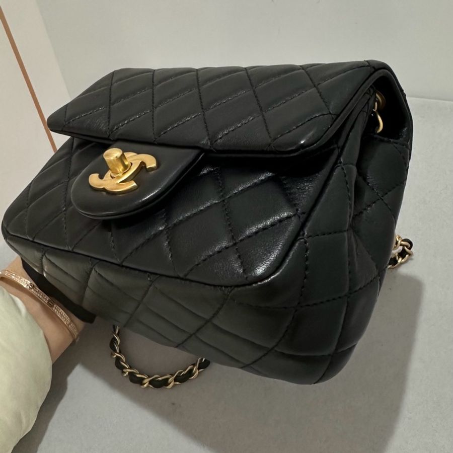 Chanel Lambskin 17cm 金球-1