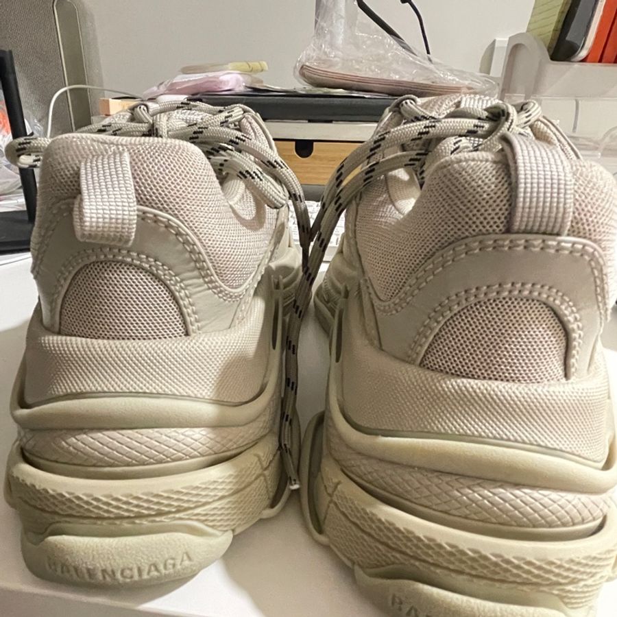 Balenciaga 老爹鞋 淺灰色38號 配件有鞋帶-2