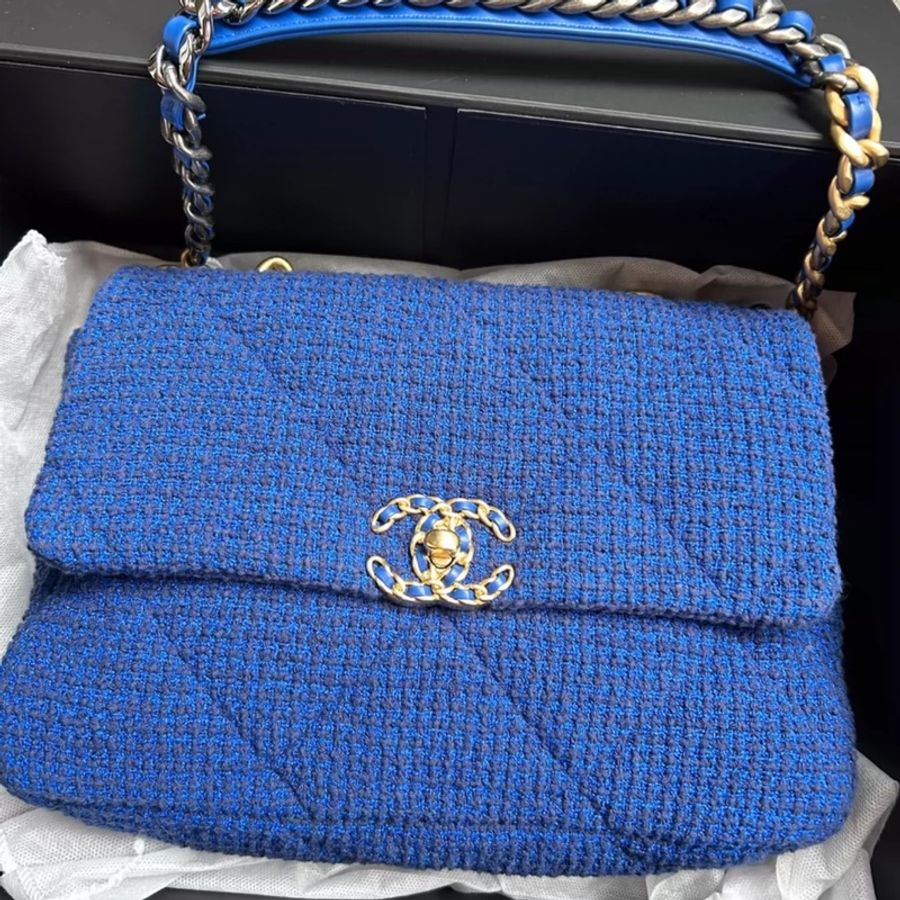 Chanel 19bag寶藍色 菱格鏈條包 31開 尺寸30×21×8.5cm,配件防塵袋,原盒子 98成新 誠可議-0