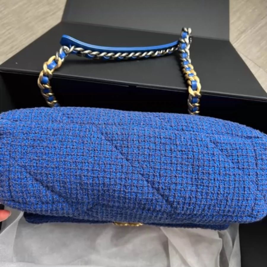 Chanel 19bag寶藍色 菱格鏈條包 31開 尺寸30×21×8.5cm,配件防塵袋,原盒子 98成新 誠可議-4