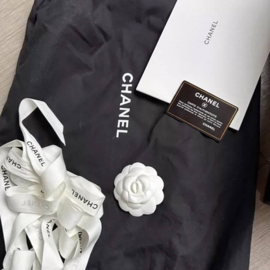 Chanel 19bag寶藍色 菱格鏈條包 31開 尺寸30×21×8.5cm,配件防塵袋,原盒子 98成新 誠可議-8
