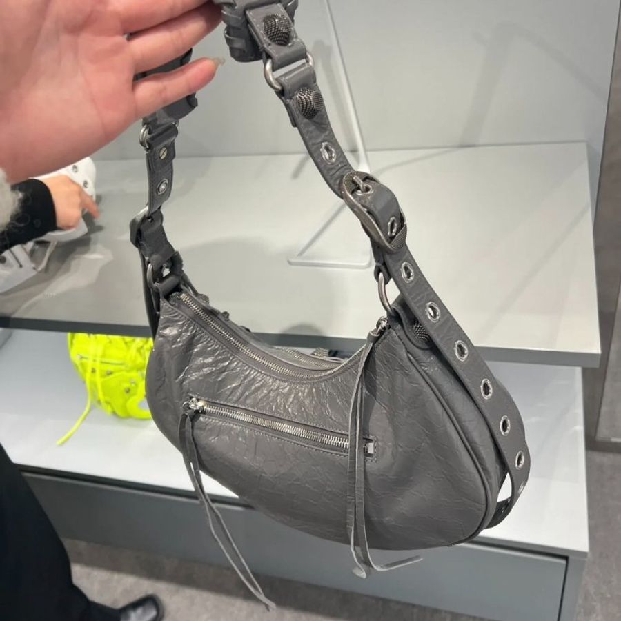 🎁特價🎁Balenciaga 671307 小羊皮 S小款 Le Cagole 包 灰色-6