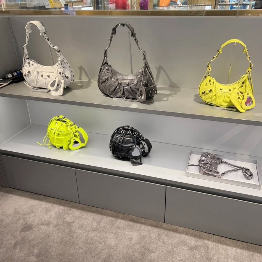 🎁特價🎁Balenciaga 671307 小羊皮 S小款 Le Cagole 包 灰色-8