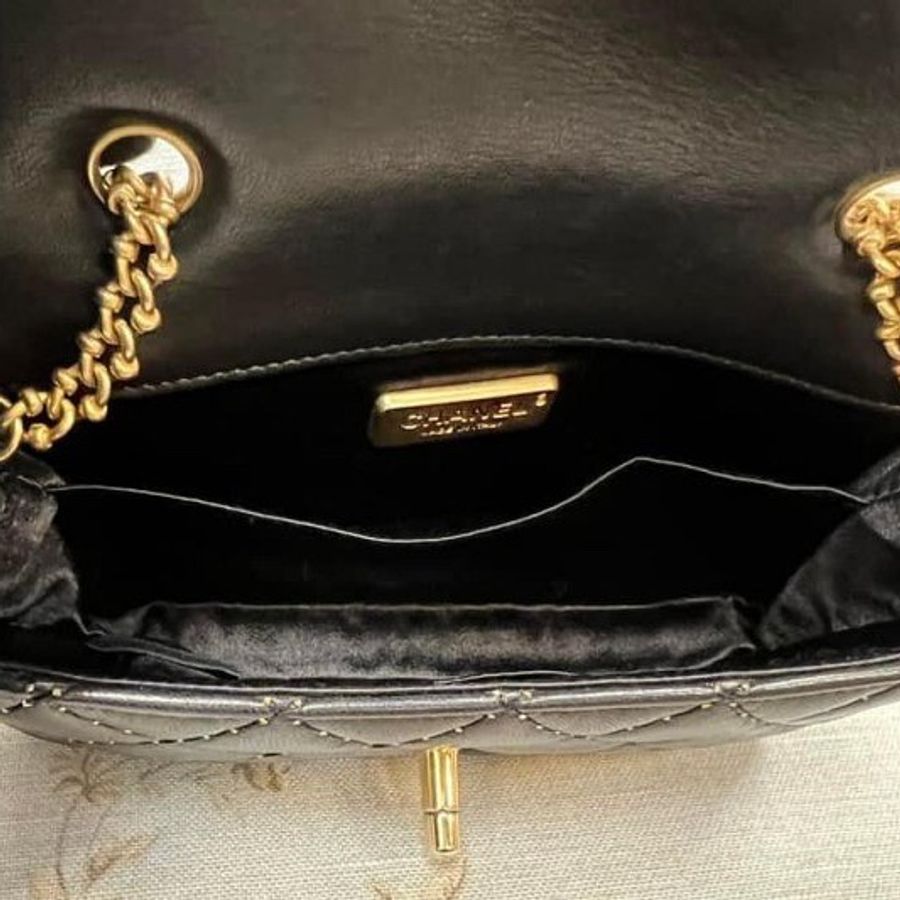 Chanel完全不輸方胖子的超美黑金小包-11