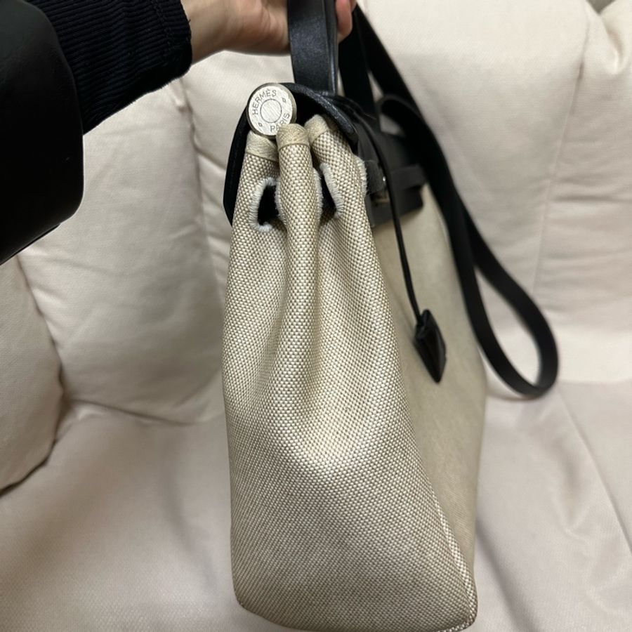 🔥兩個顏色一次擁有🔥男女通用 #Hermes #Herbag 31 ·#經典黑 x #熊貓配色‼️-14