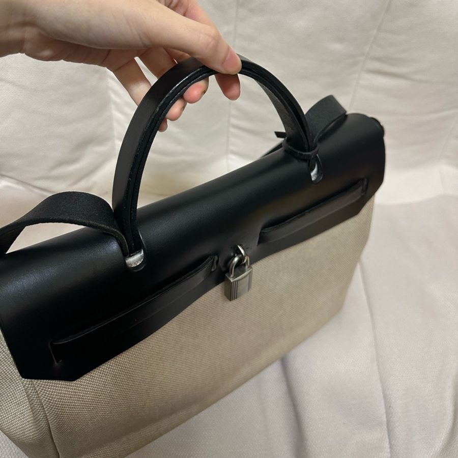 🔥兩個顏色一次擁有🔥男女通用 #Hermes #Herbag 31 ·#經典黑 x #熊貓配色‼️-18