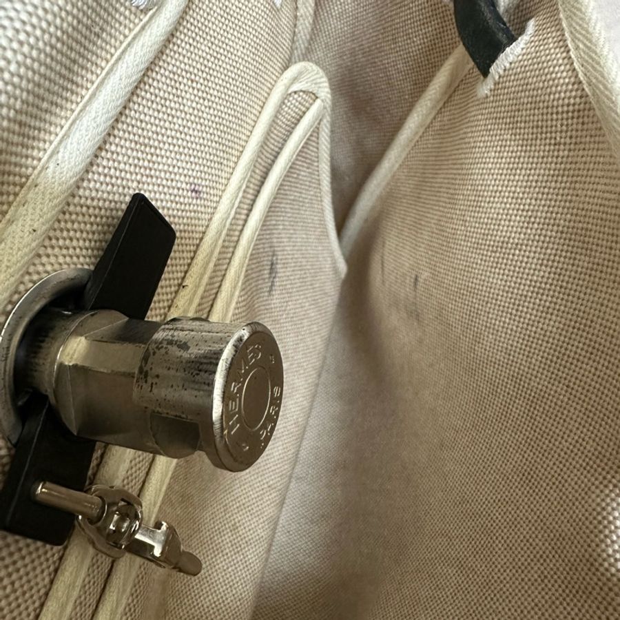 🔥兩個顏色一次擁有🔥男女通用 #Hermes #Herbag 31 ·#經典黑 x #熊貓配色‼️-36